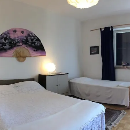 Hotel And Lia Izola